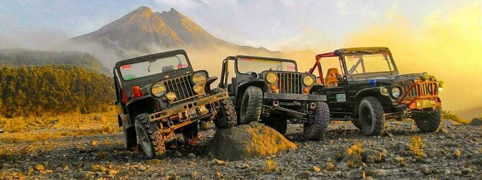 Prambanan dan Merapi Kaliadem Jeep Outbound Yogjakarta